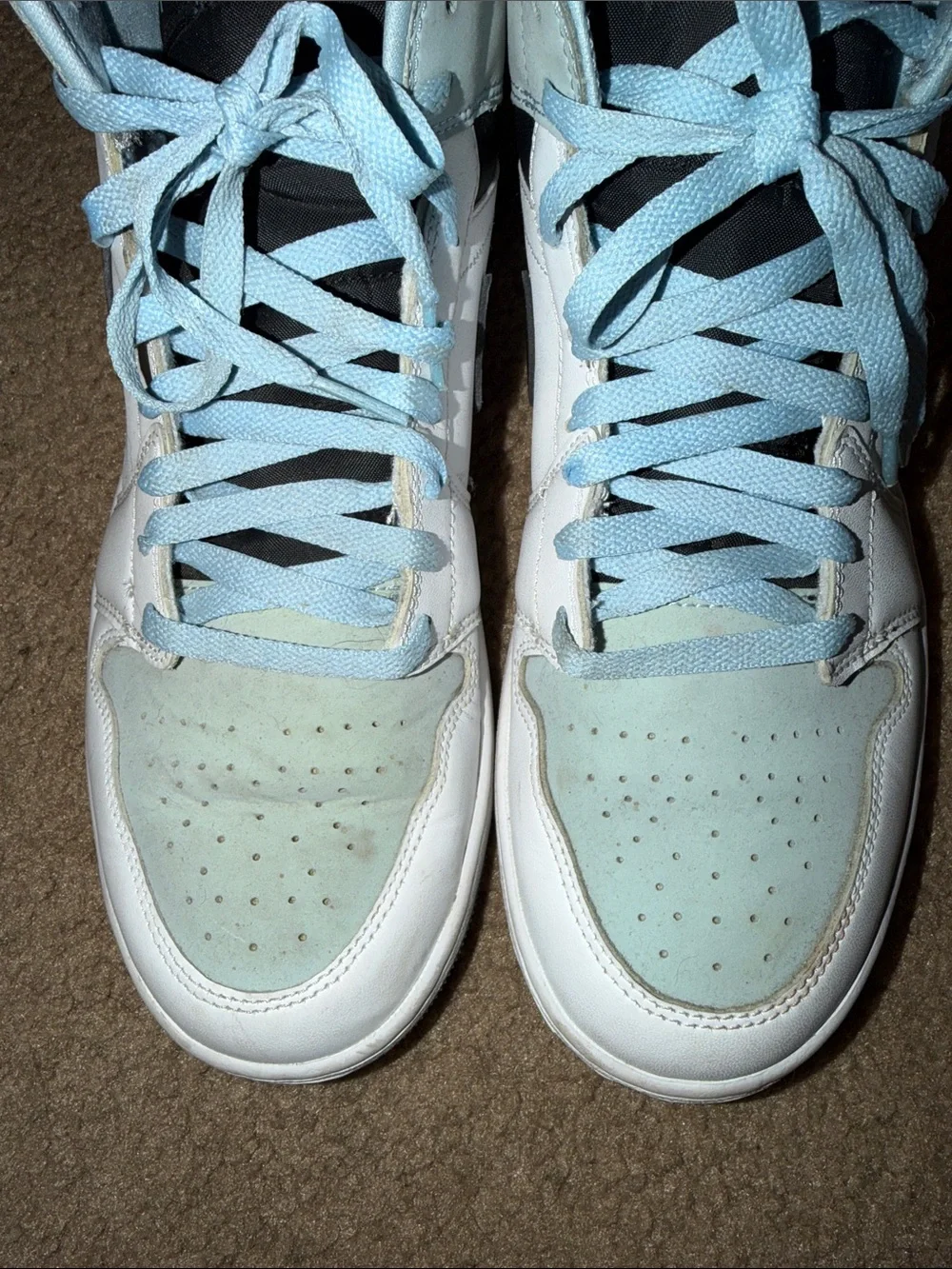 Jordan 1 Mid SE size 10.5